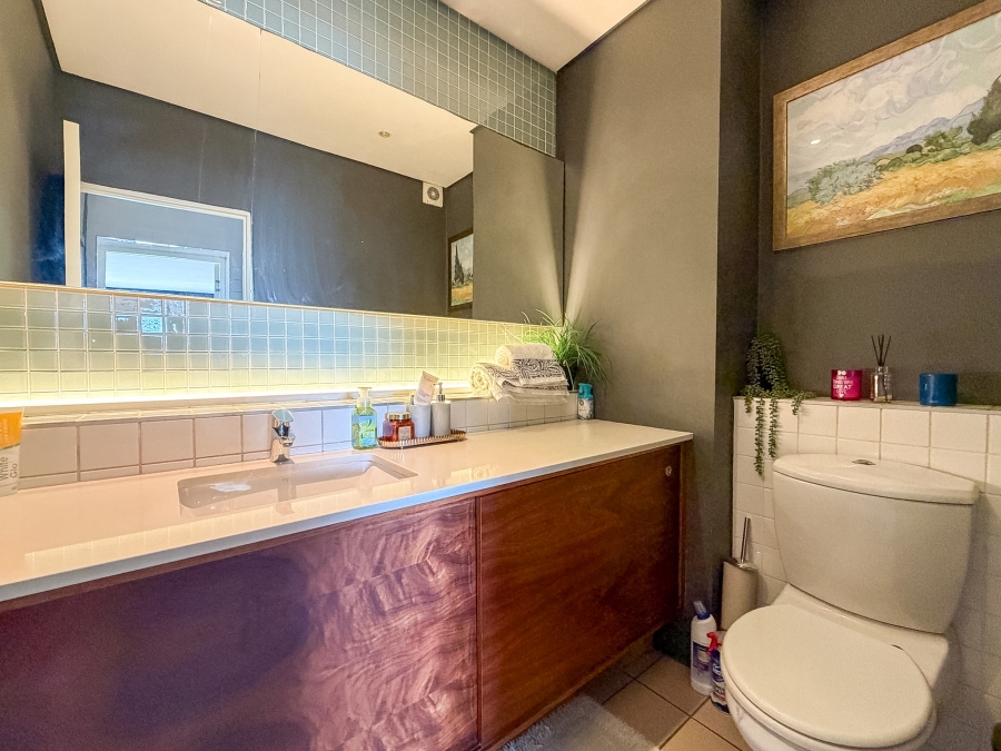1 Bedroom Property for Sale in Oranjezicht Western Cape